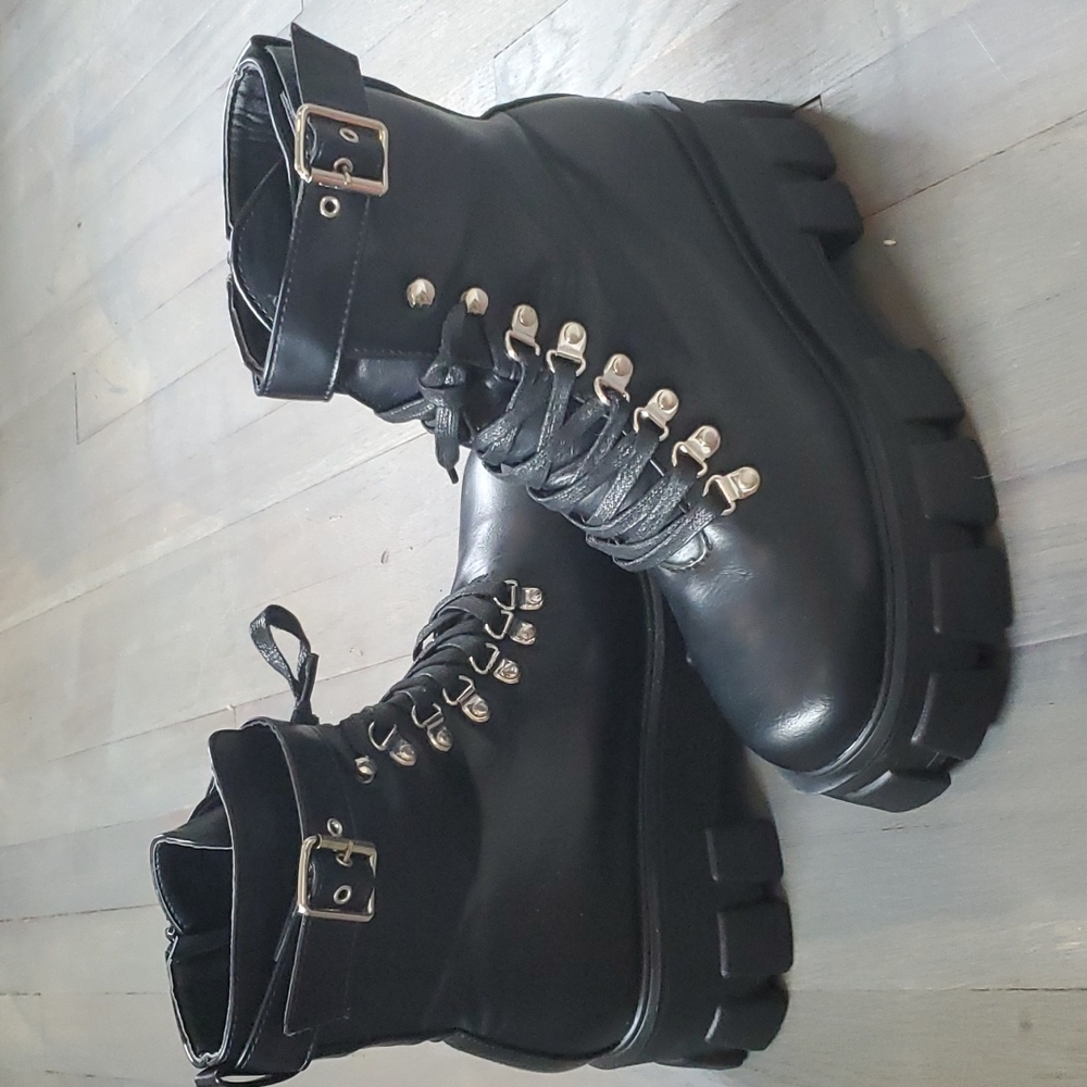 Combat boots 👢 - Picture 4 of 6